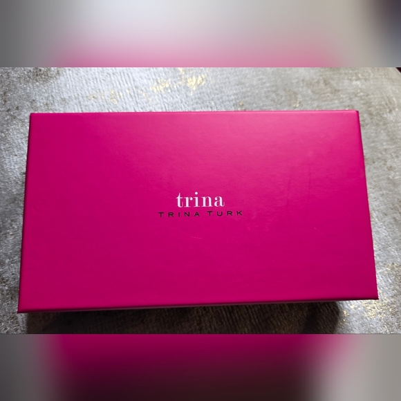 Trina Turk Multicolor Wallet - NWT - Picture 3 of 4